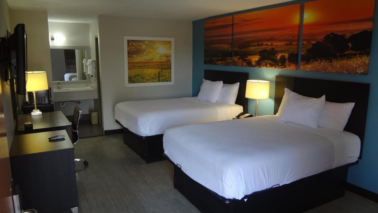 Days By Wyndham Hotel